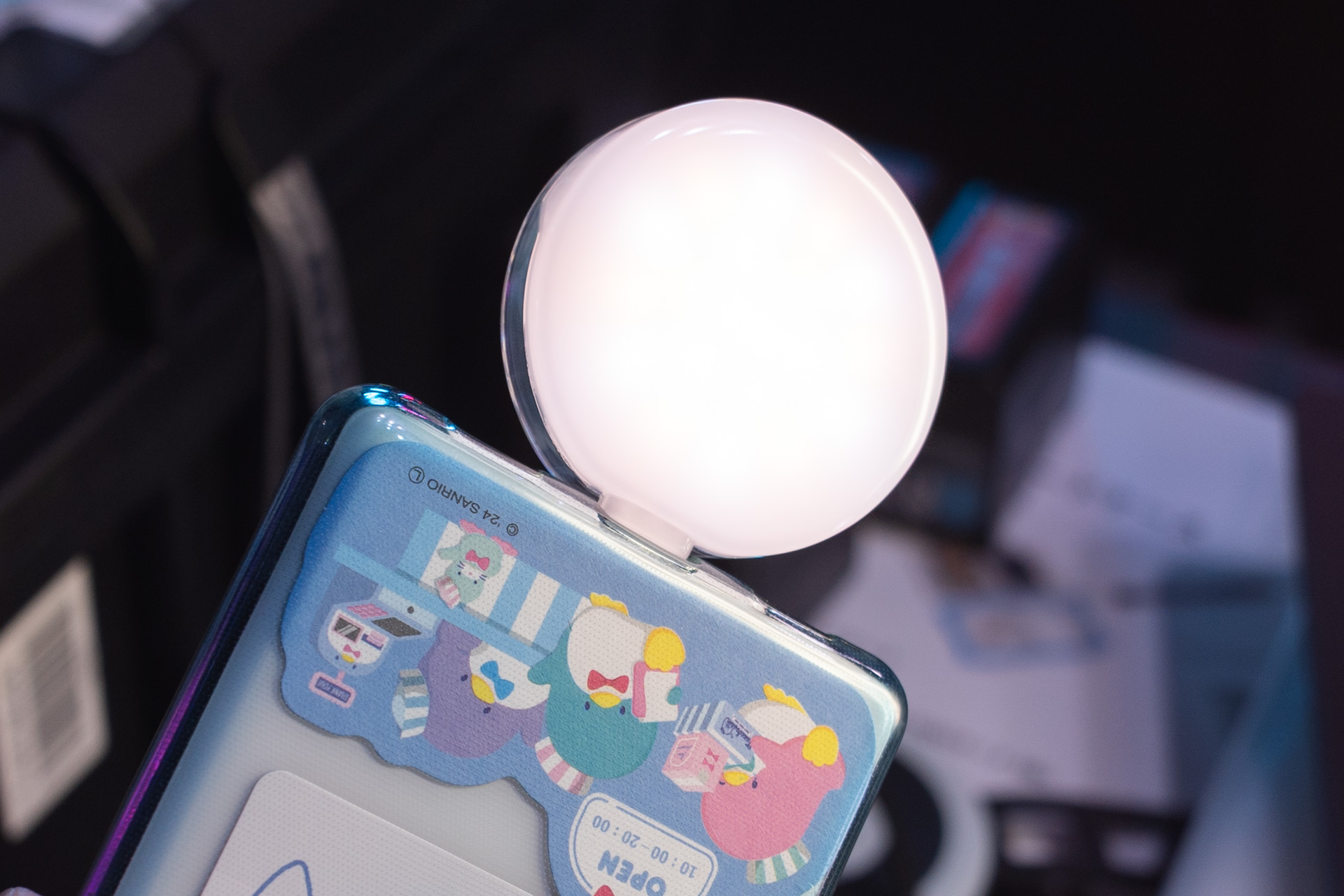 cookieの背面を発光させたところ