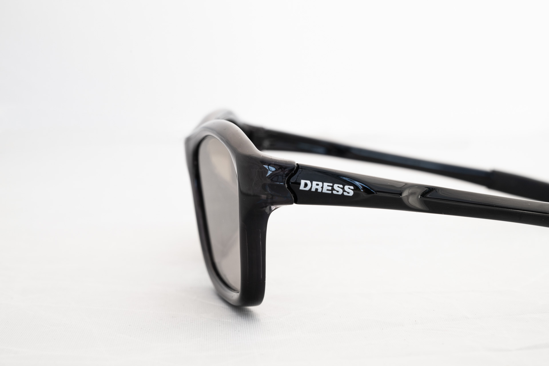 レンズが平面なのがデザイン面でのウィークポイント