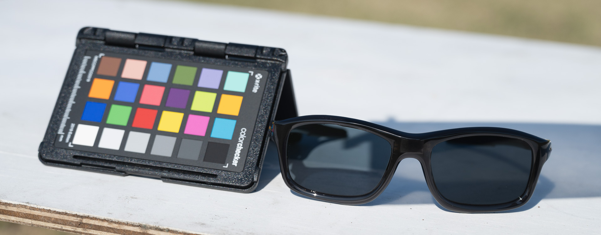 中間の透過率。ソーラーパネルに薄い影が落ちるようにした。はっきり濃度が変化している