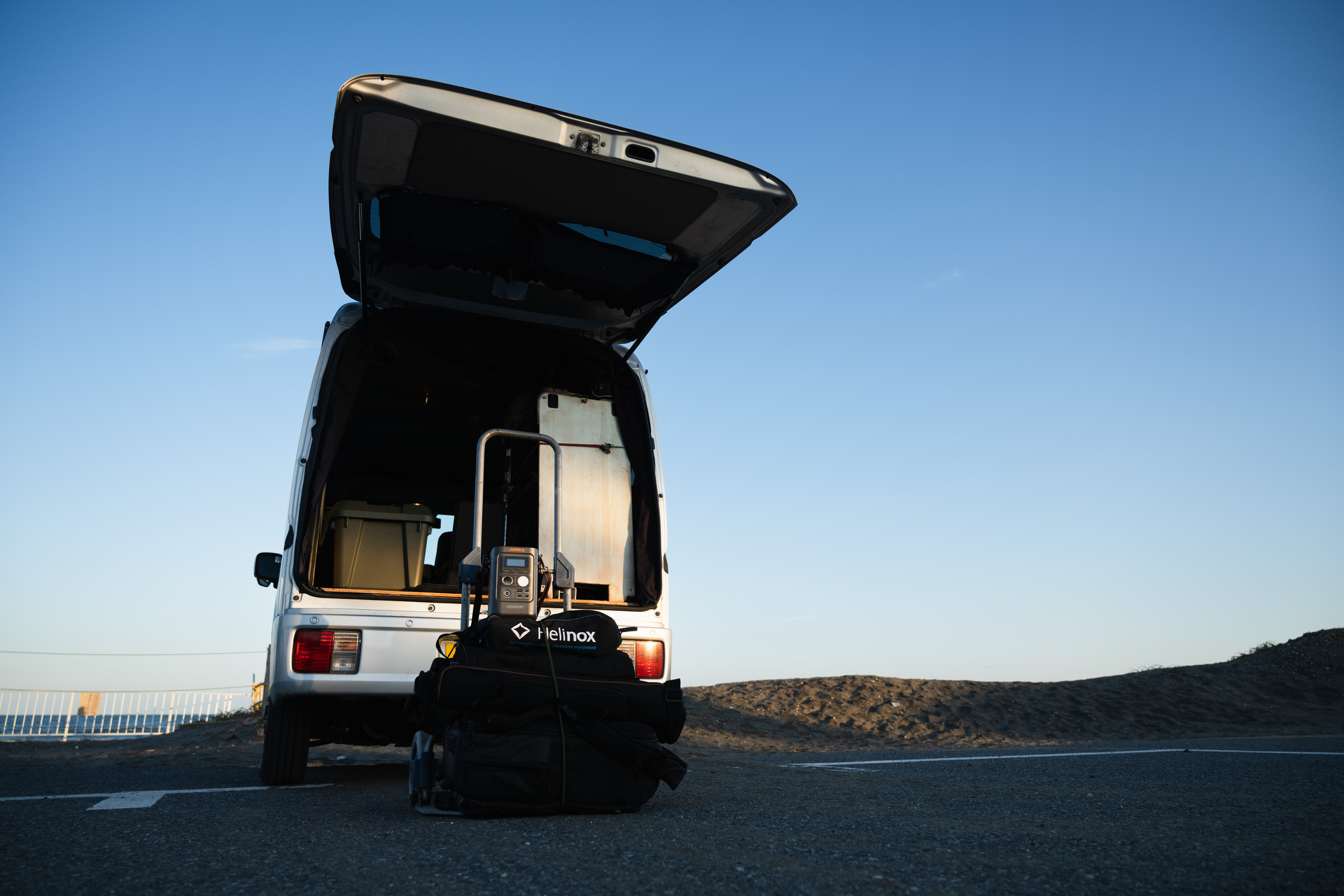 撮影ポイント近くの駐車場に日暮前に到着。よく知っている場所でも明るいうちに現地を見ておくことが大事