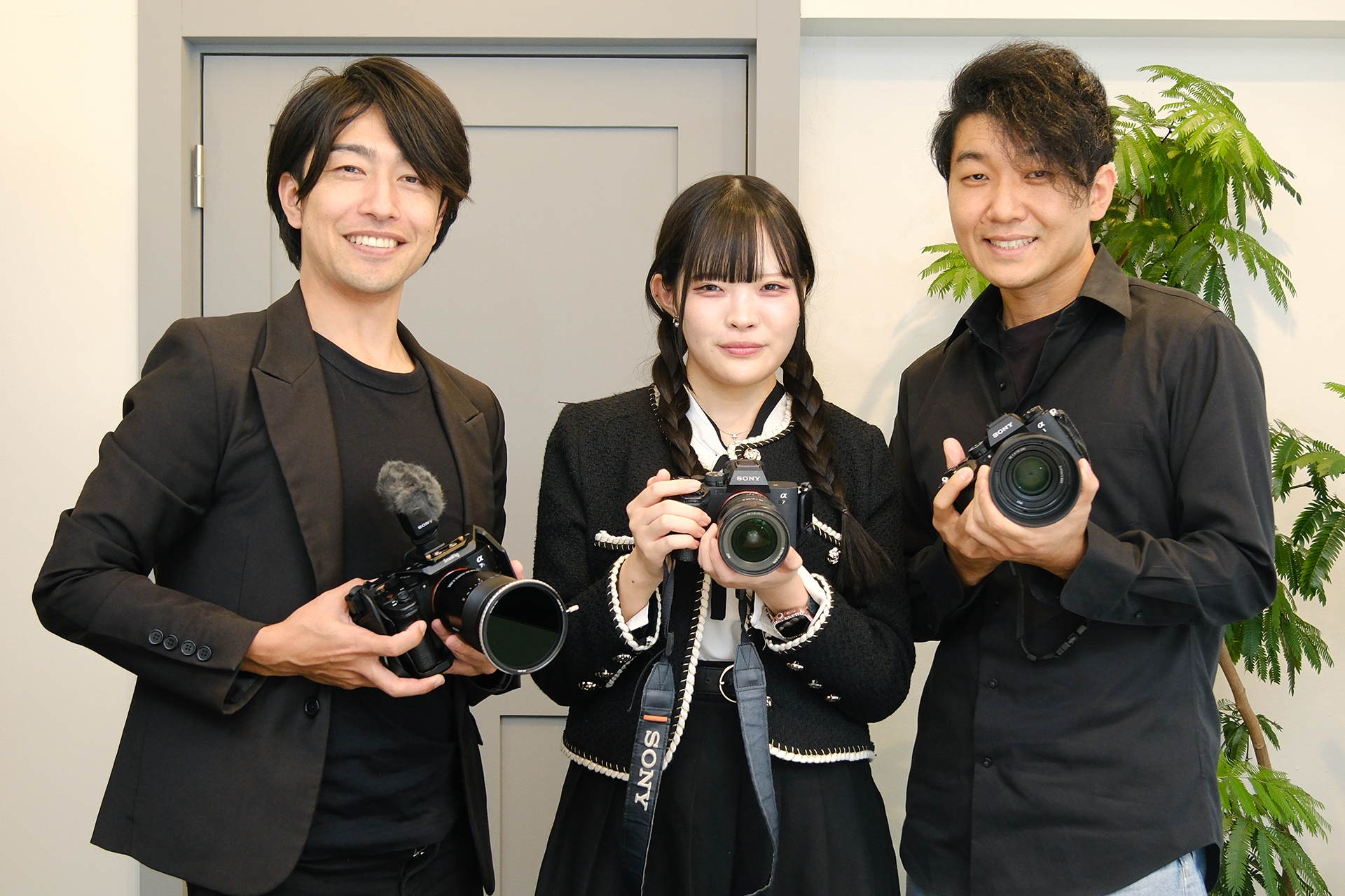 座談会に集まっていただいた受賞者の3名。左から上田雄太さん（映像作品ドキュメンタリー部門・優秀賞）、本多伽衣さん（写真作品U25部門・佳作）、suzuki takuyaさん（写真作品自由部門・優秀賞）