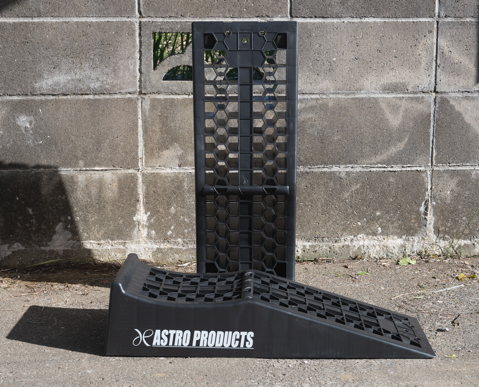 ハニカム構造で丈夫なはず。アストロプロダクツの製品に対する安心感も大きい