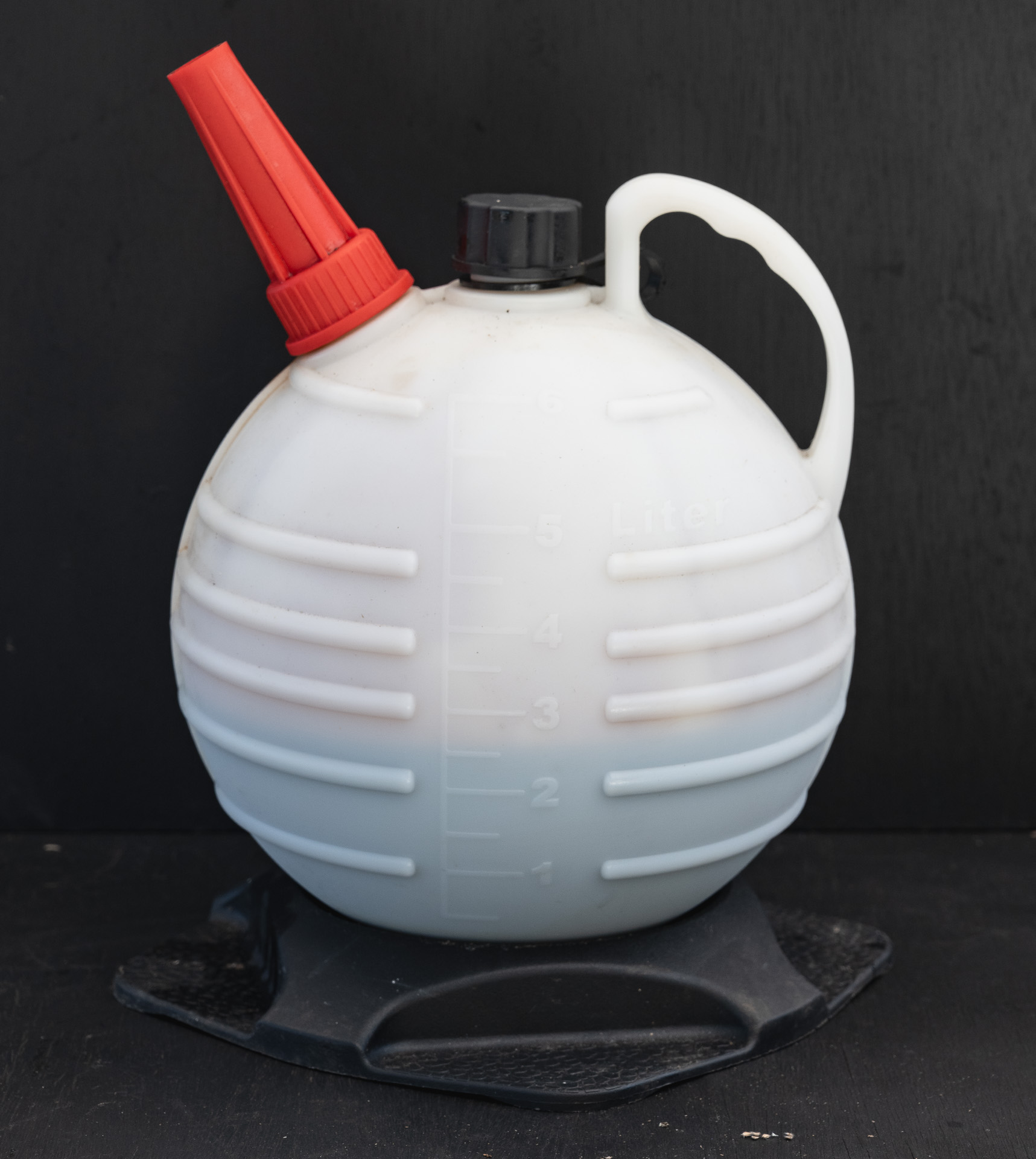 カーランプ利用です。こちらもおよそ2.55L抜けました。