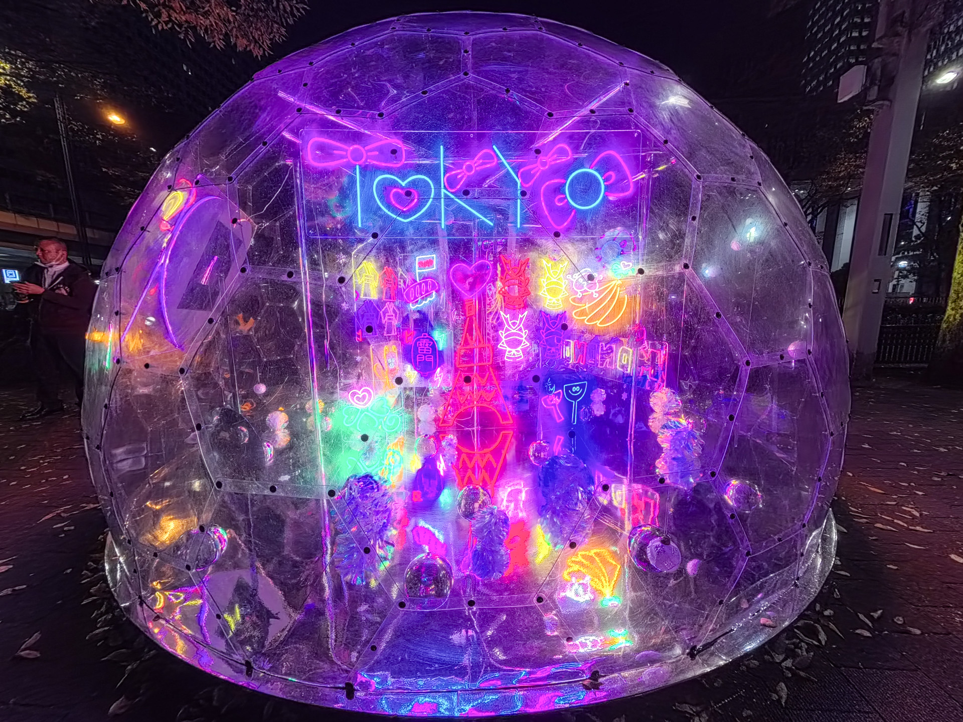 テレビ番組「ももクロちゃんと！」とコラボした作品も