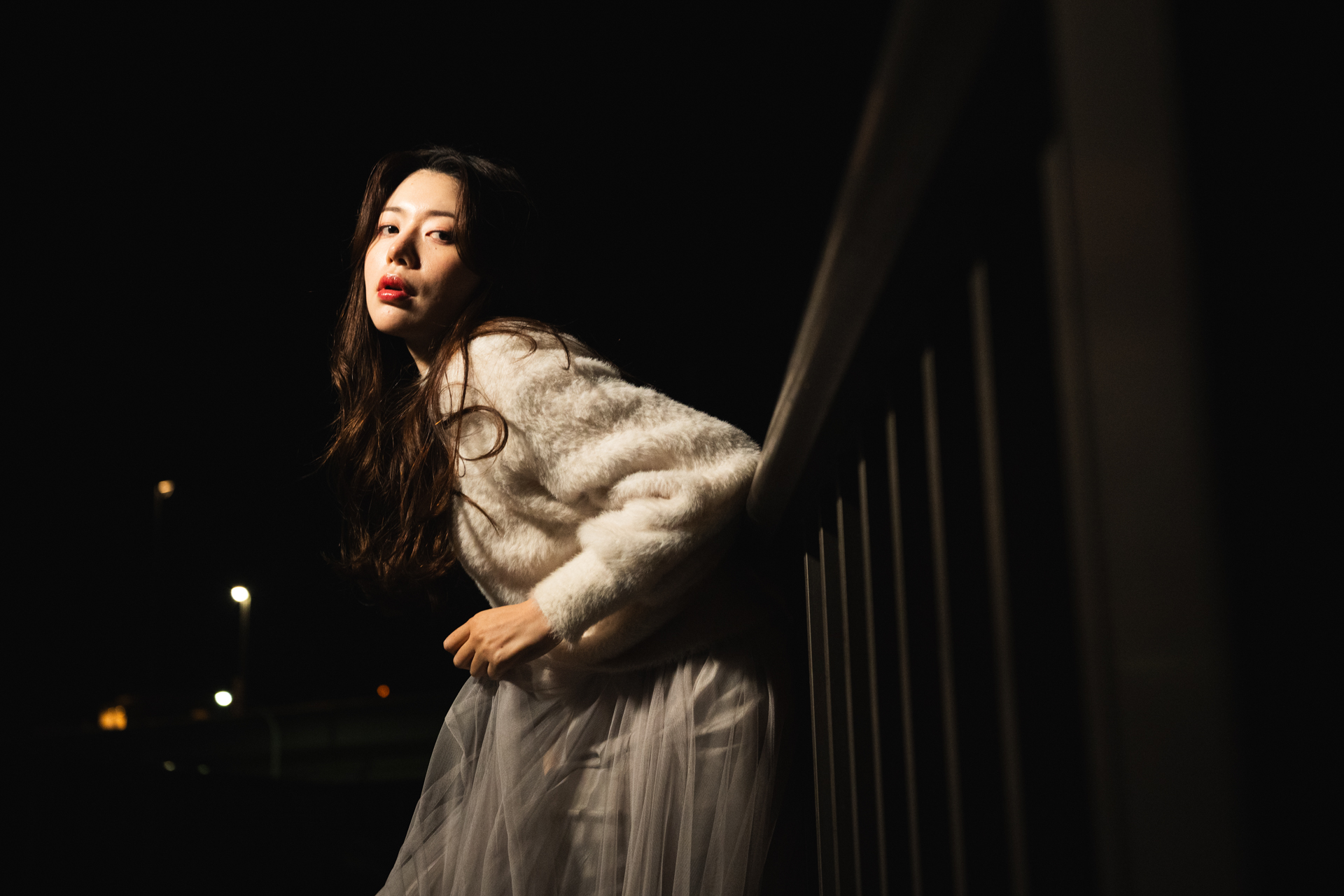 撮影：<a href="https://ganref.jp/m/mknikon/portfolios">niko</a><br><span class="fnt-85">ニコン Z8／NIKKOR Z 24-70mm f/2.8 S II／24mm／マニュアル露出（1/160秒、F3.2）／ISO 2500／モデル：<a href="https://x.com/youandme093">ゆみ</a></span>