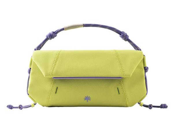 ライムグリーン