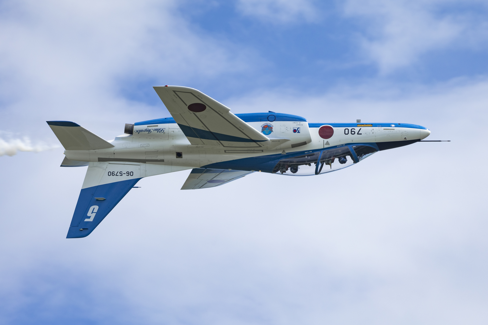 今年松島基地の訓練で撮影したインバーテッド&コンティニュアス・ロール（松島基地の訓練にて撮影）<br>キヤノン EOS R6 Mark II／RF100-500mm F4.5-7.1 L IS USM／500mm／Fvモード（1/2,500秒、F8）／ISO 400