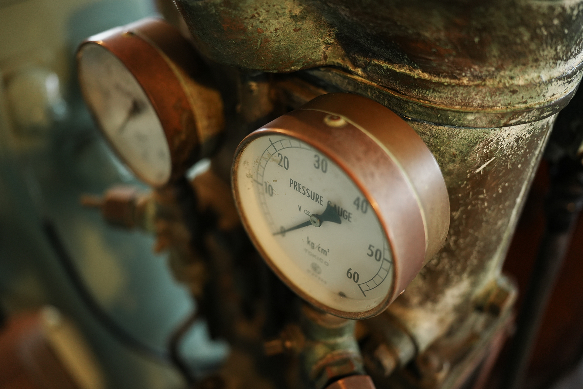 提供：株式会社コシナ