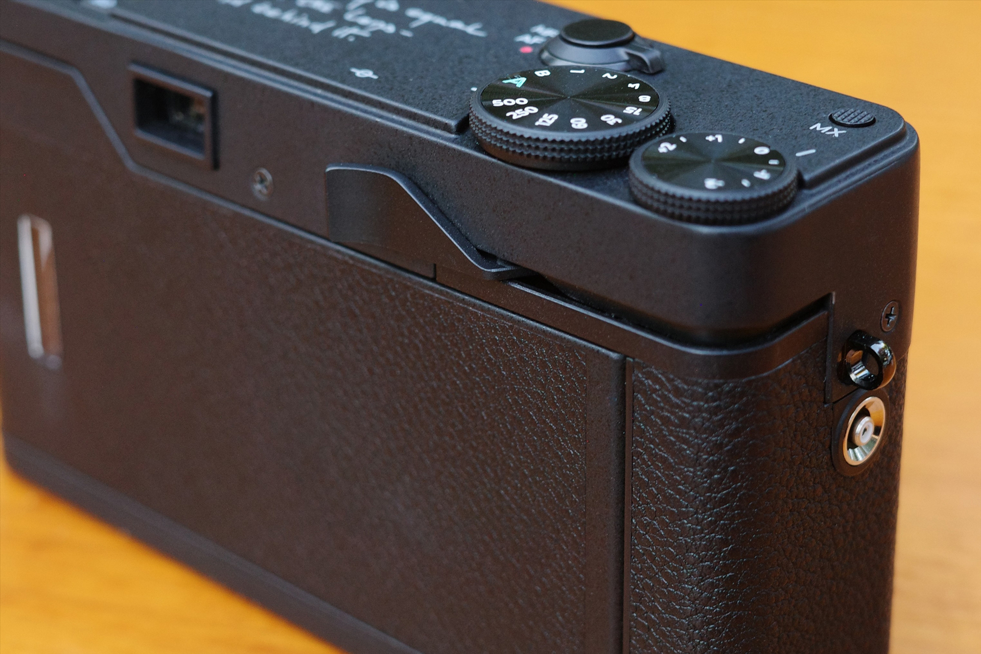 個人的にこのフィルム巻き上げレバーにほれ込みました