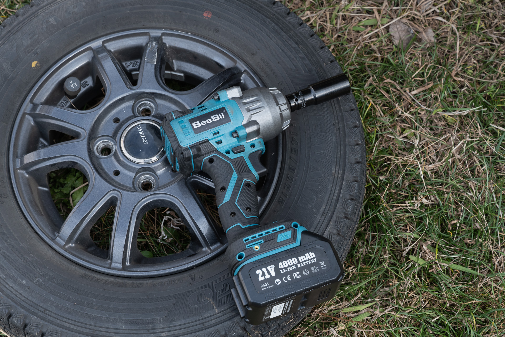 以前紹介したインパクトレンチが活躍。日常的に使っているが今のところ不具合なし