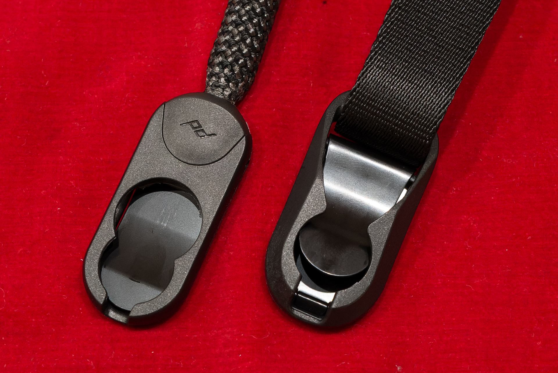 ハウジング部分の幅、厚さ、長さのいずれも小さくなっている。従来のアンカーも問題なく使える