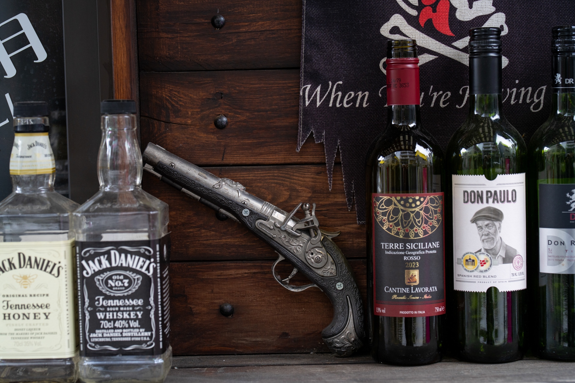 少し絞り込んで撮影してみます。被写界深度が深くなりますから画面全体は饒舌になります。モノの質感をスキのないように、しっかり捉えるという目的のためには、絞りの設定を考えて撮影するのが筋というものです。この条件ではさらに絞り込んだ方が良かったですね。<br><span class="fnt-85">ソニー α7CR／ZEISS Otus ML 1.4/85／85mm／絞り優先AE（1/125秒、F4.0、−1.3EV）／ISO 800</span>