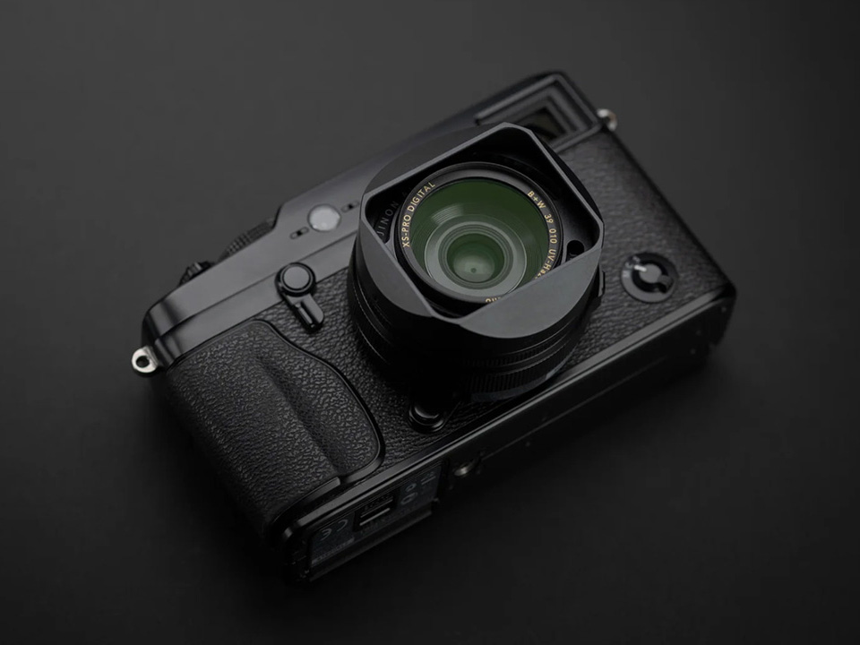 FUJIFILM XF27mmF2.8 / XF27mmF2.8 R WR専用フード（Ver.2）装着例
