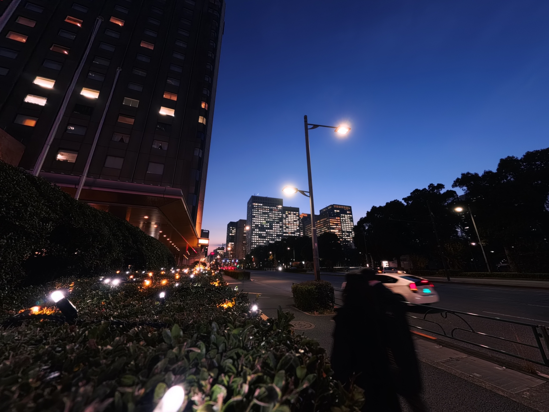 13mm相当／プログラムAE（1/25秒、F2.6、−1EV）／ISO 240