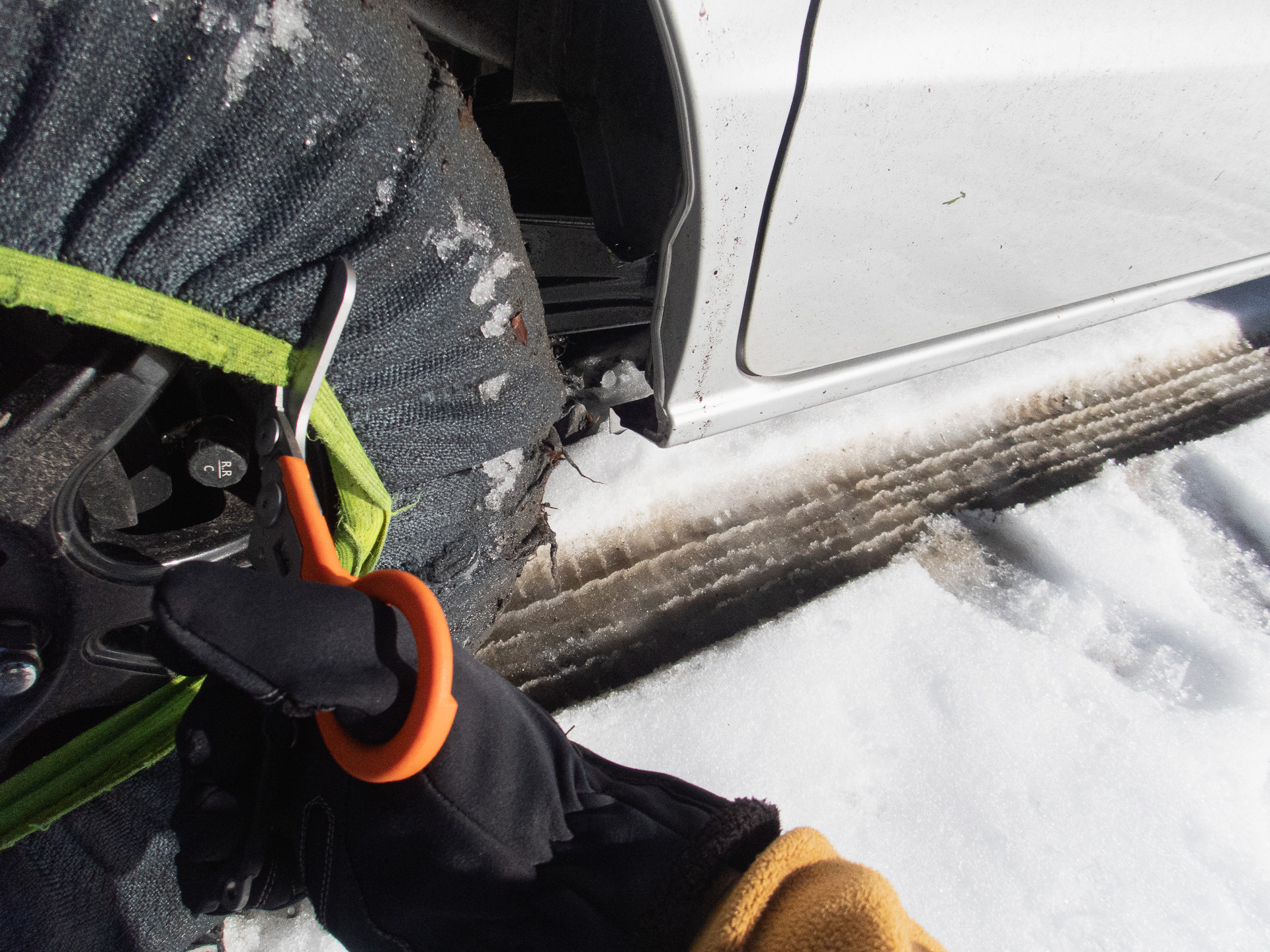 絡みつきに備えてハサミを用意しておくと良い