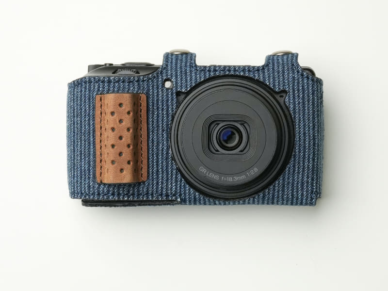 RICOH GR III/IIIx/IV用の本革・デニム製ボディケース - デジカメ Watch