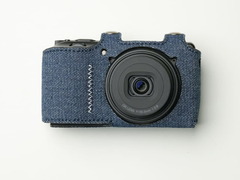 RICOH GR III/IIIx/IV用の本革・デニム製ボディケース - デジカメ Watch