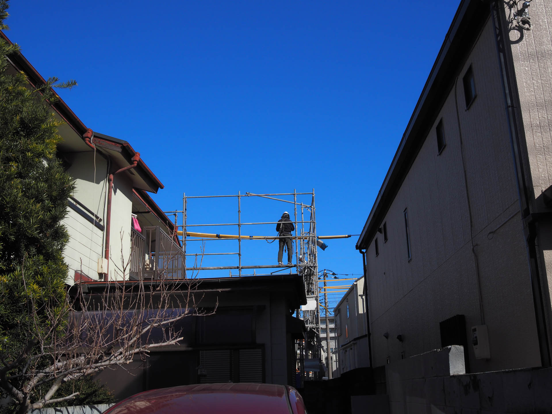 筆者の好きな35mmレンズよりもわずかに狭い画角ですが、見たものをさらっと撮影するには向いています。昔のフィルムコンパクトカメラを思い出します。<br><span class="fnt-85">OLYMPUS PEN-F／SIGMA 19mm F2.8 DN／19mm（38mm相当）／プログラムAE（1/800秒、F10、−0.7EV）／ISO 400</span>