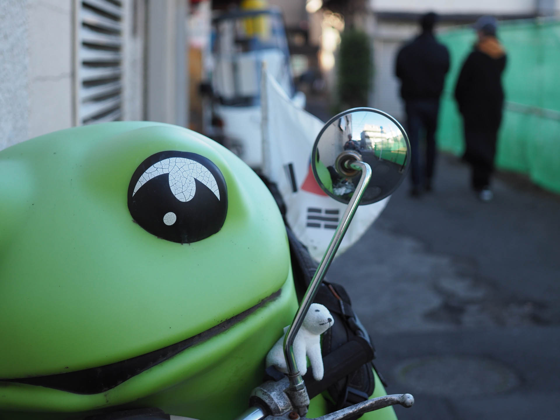 絞り開放。合焦点はキンキンにシャープなイメージではありませんが素直です。ボケ味は大きくはありませんが自然です。<br><span class="fnt-85">OLYMPUS PEN-F／SIGMA 30mm F2.8 EX DN／30mm（60mm相当）／プログラムAE（1/640秒、F2.8、±0.0EV）／ISO 400</span>