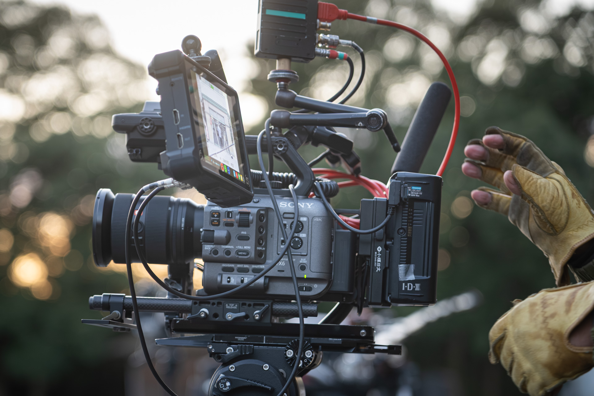 カメラはソニー「FX6」が使われた