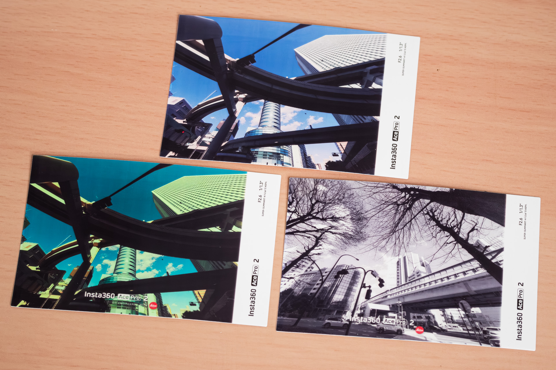 「レトロ香港風」（左下）や「LEICA BW HC」（右下）などカラープロファイルを変えると味わいが出る