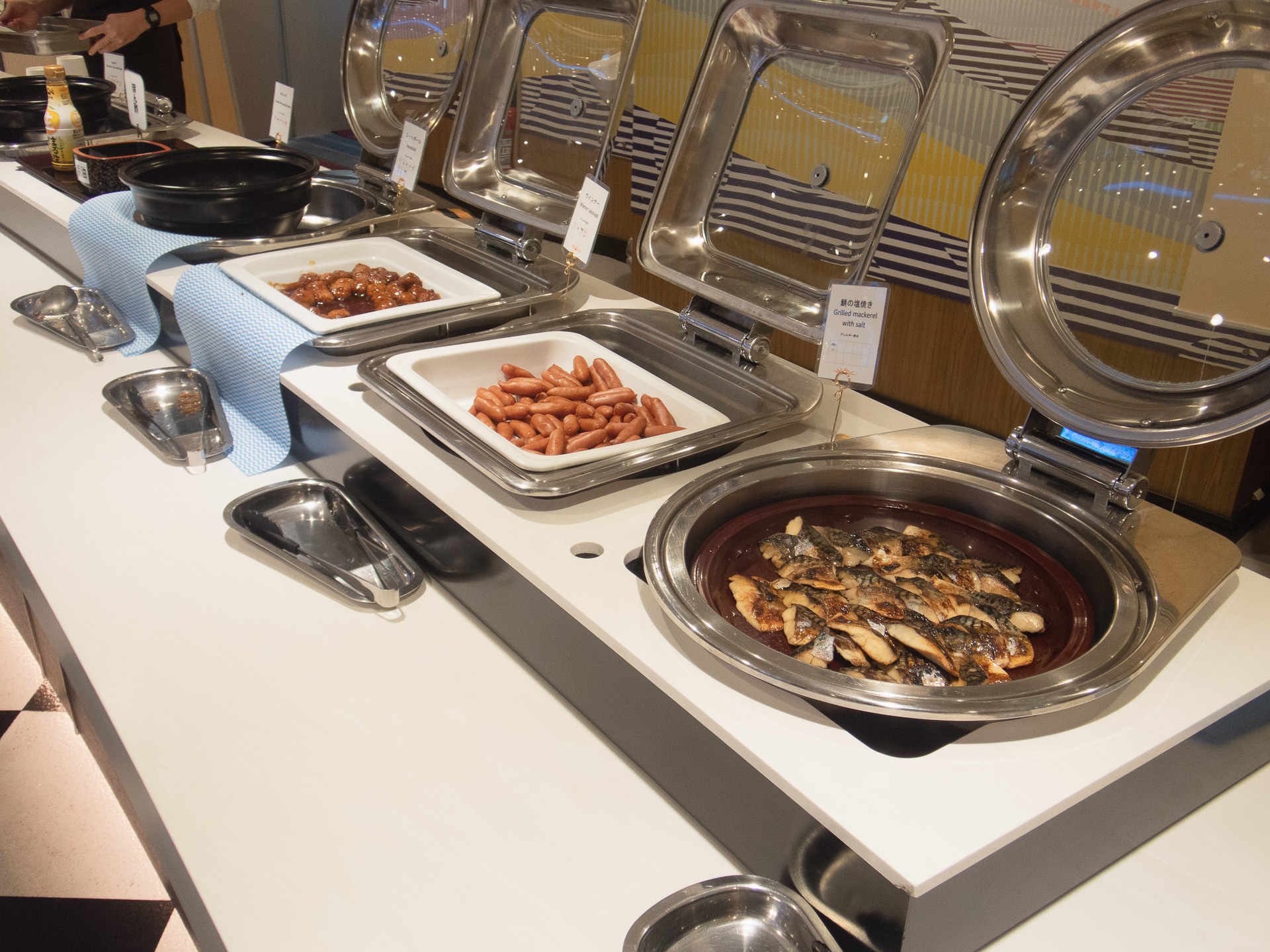 朝食もバイキング。7時30分から。ラストオーダーは9時00分