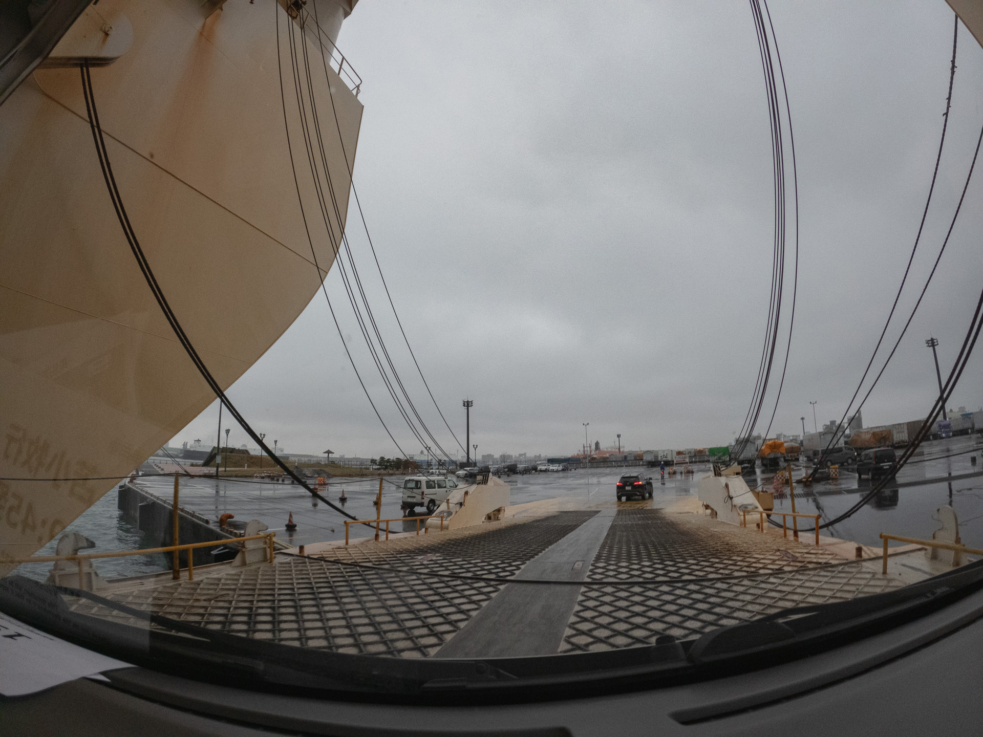 下船は、アッという間。船内アナウンスがあったらすぐに動けるように準備しておこうね