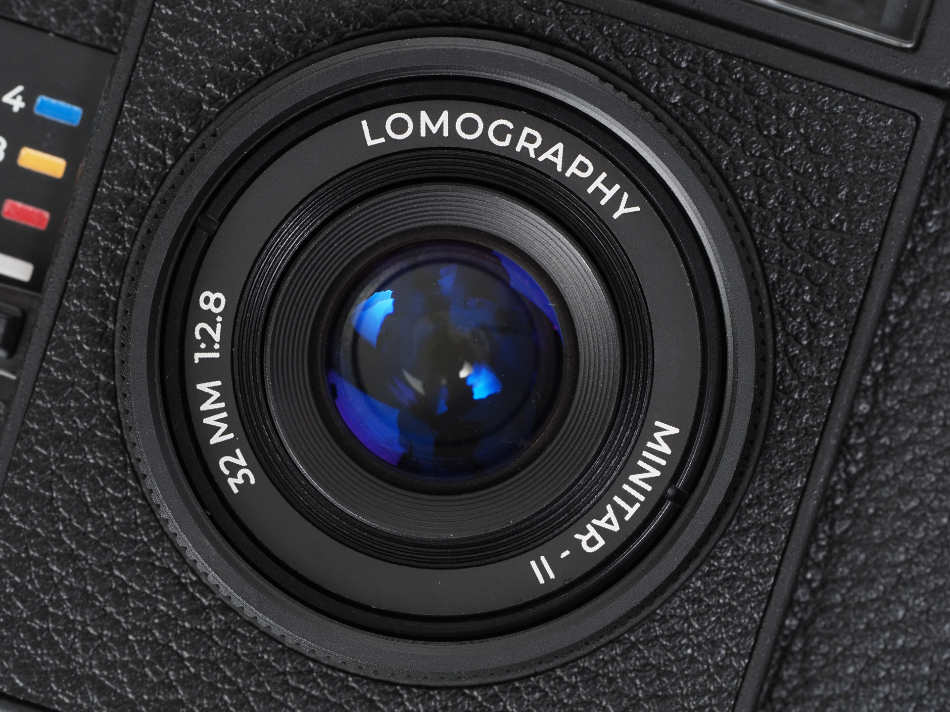 搭載のMINITAR II 32mm F2.8です。5群5枚構成ですね。28mmと35mmの中をとるという変わった焦点距離ですがなかなか使いやすいことがわかりました。