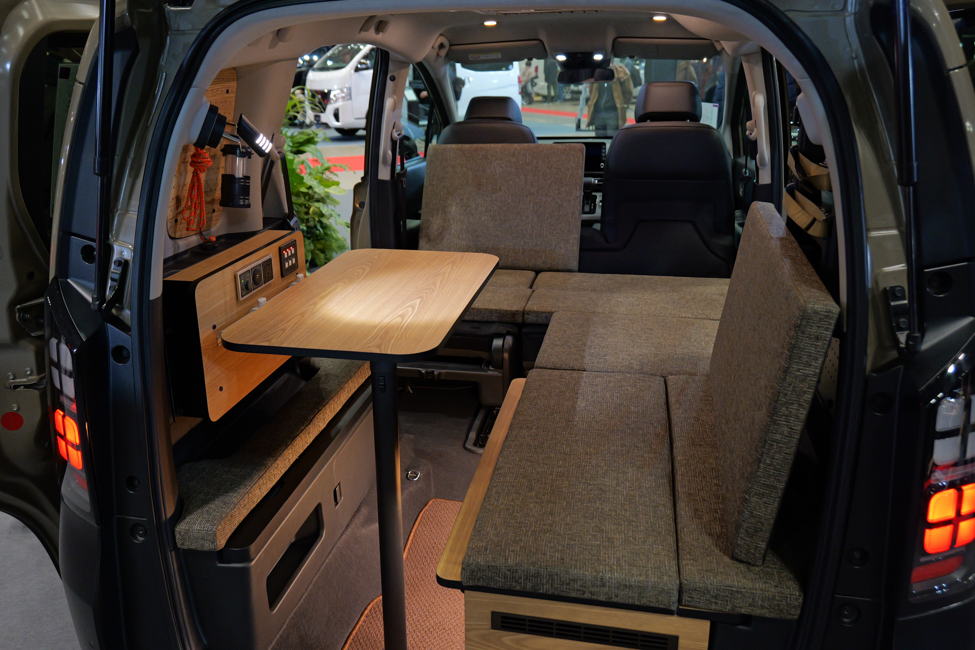 軽キャンよりも室内を広く使えそう