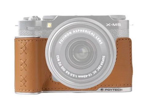 X-M5」「X100VI」などに対応したPGYTECHのレザーカメラケース
