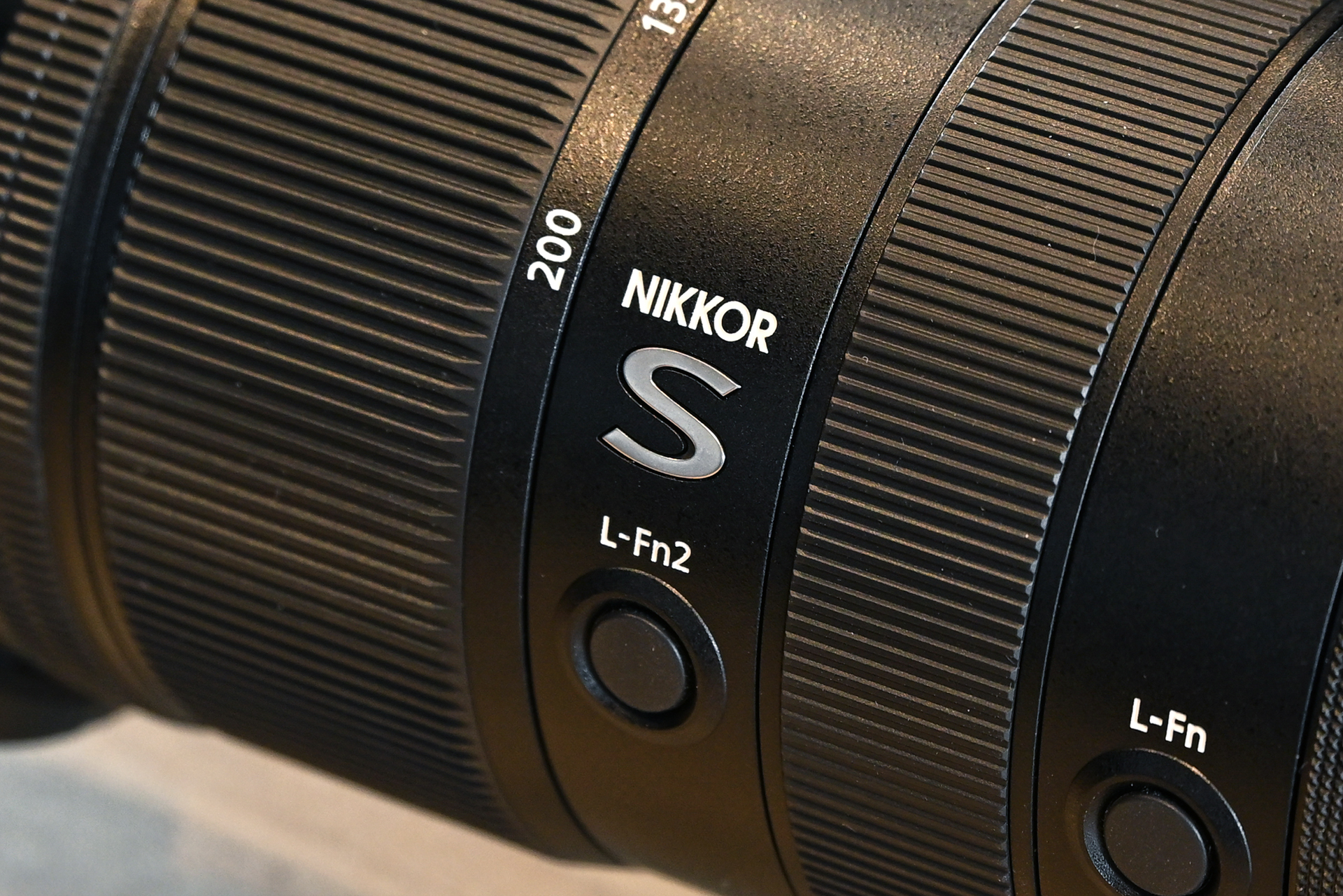 NIKKOR Zレンズの中でもさらに高い基準を満たした「S-Line」に属している