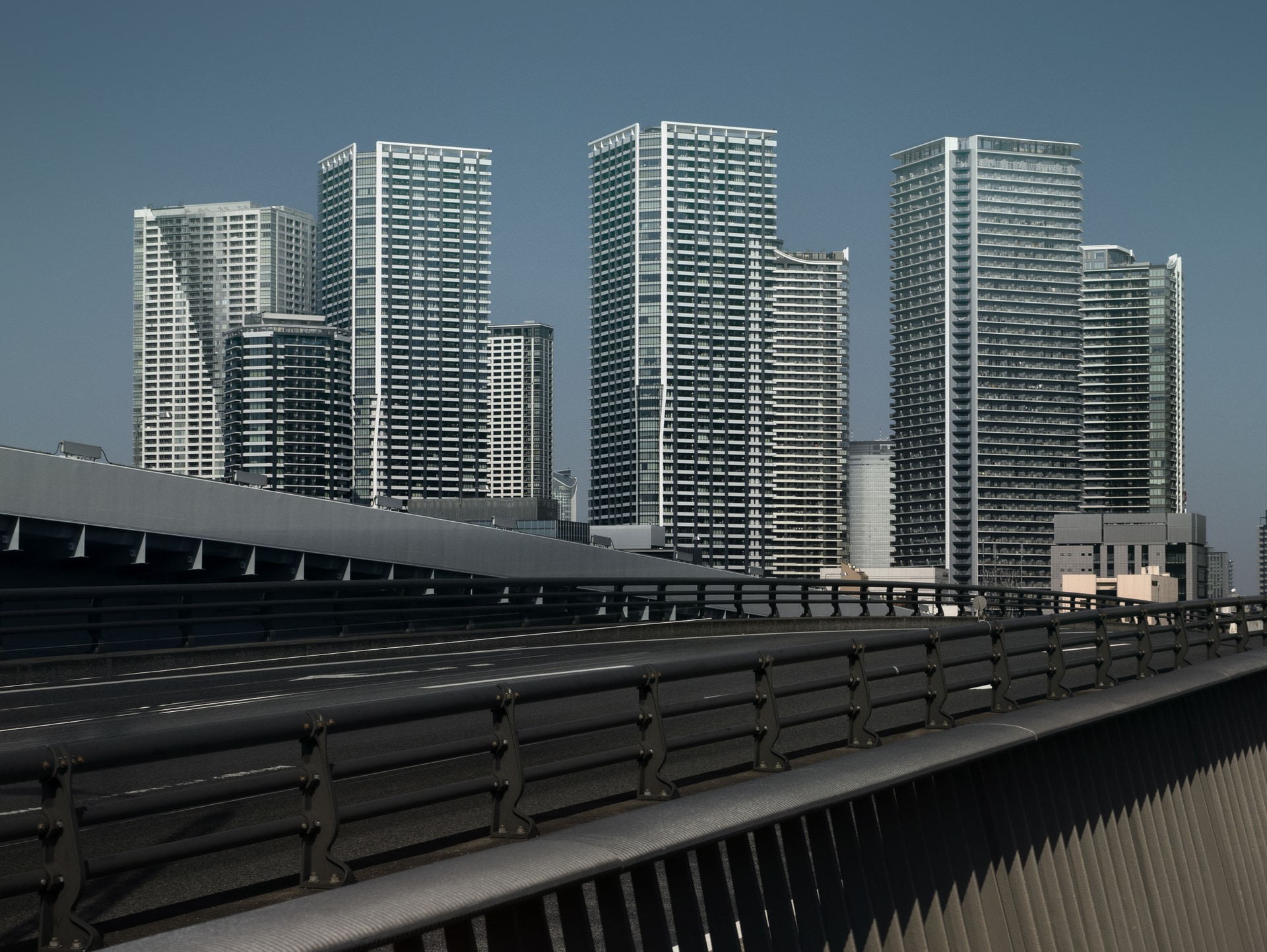 <span class="fnt-85">OMDS OM SYSTEM OM-3／M.ZUIKO DIGITAL ED 12-40mm F2.8 PRO／32mm（64mm相当）／シャッター優先AE（F7.1、0.5秒、－1.0EV）／ISO 200／WB：オート／ライブND64</span>