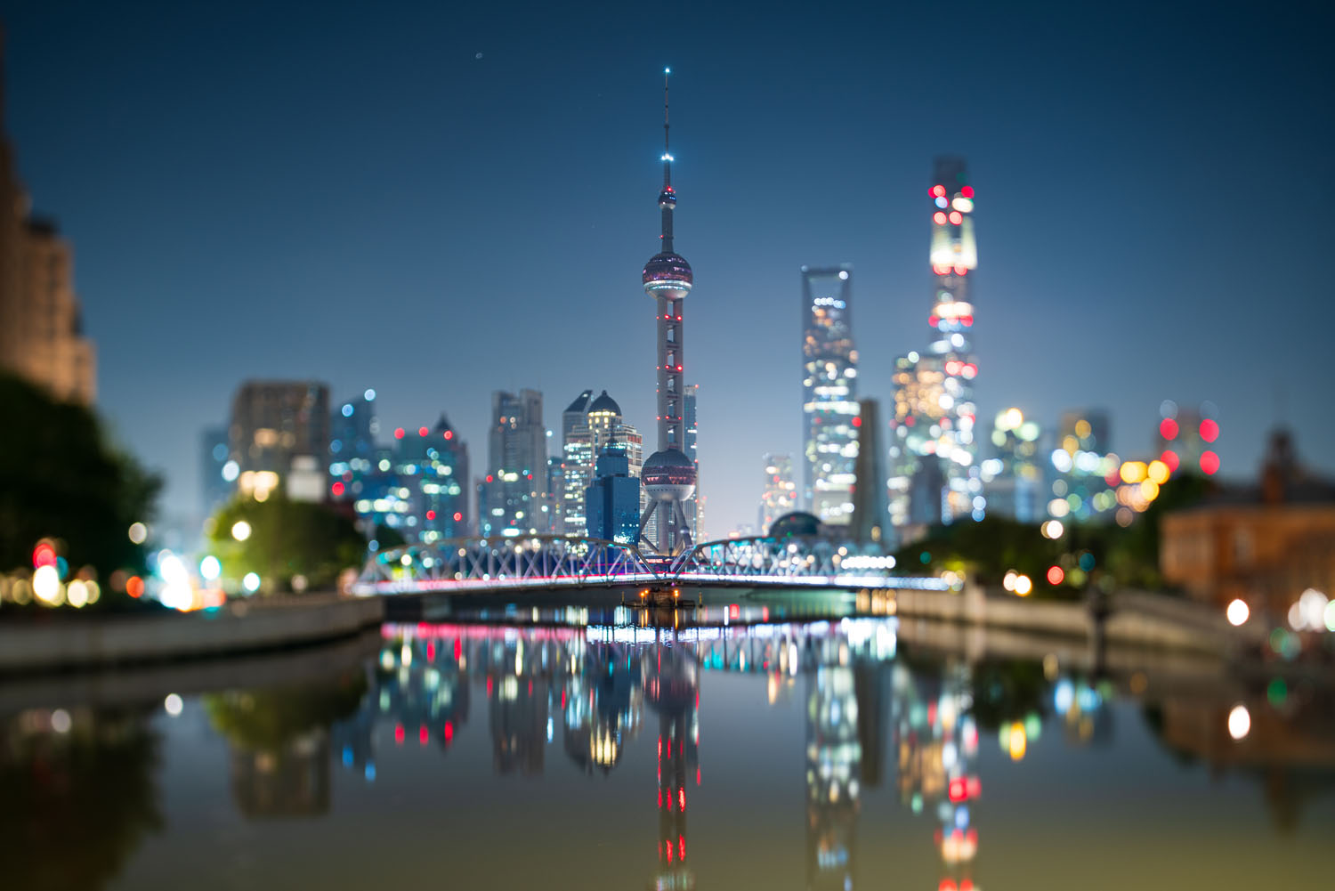 光軸を傾けてピント面を傾けた作例（提供：サイトロンジャパン）