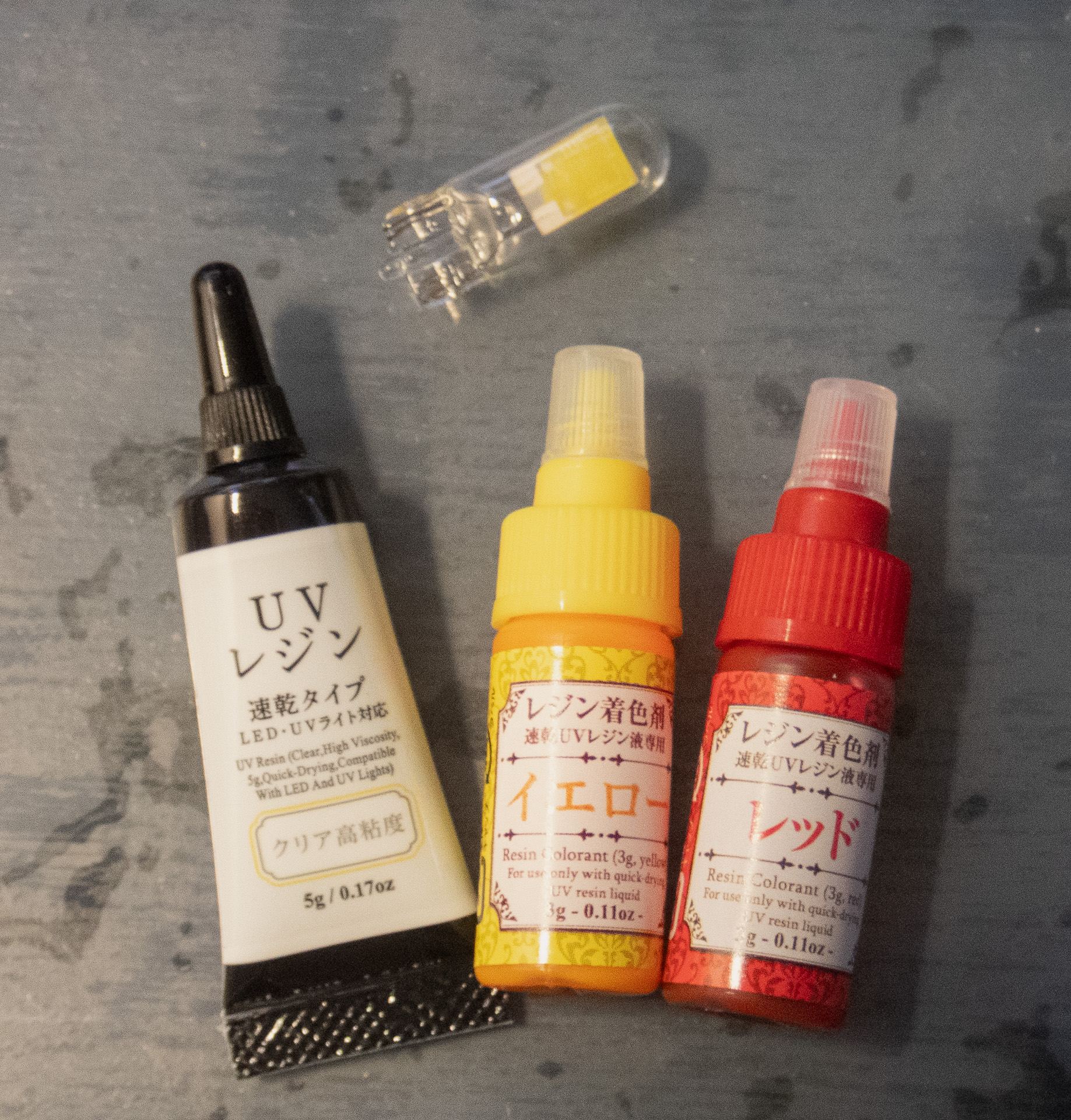 ダイソーでUVレジンを購入