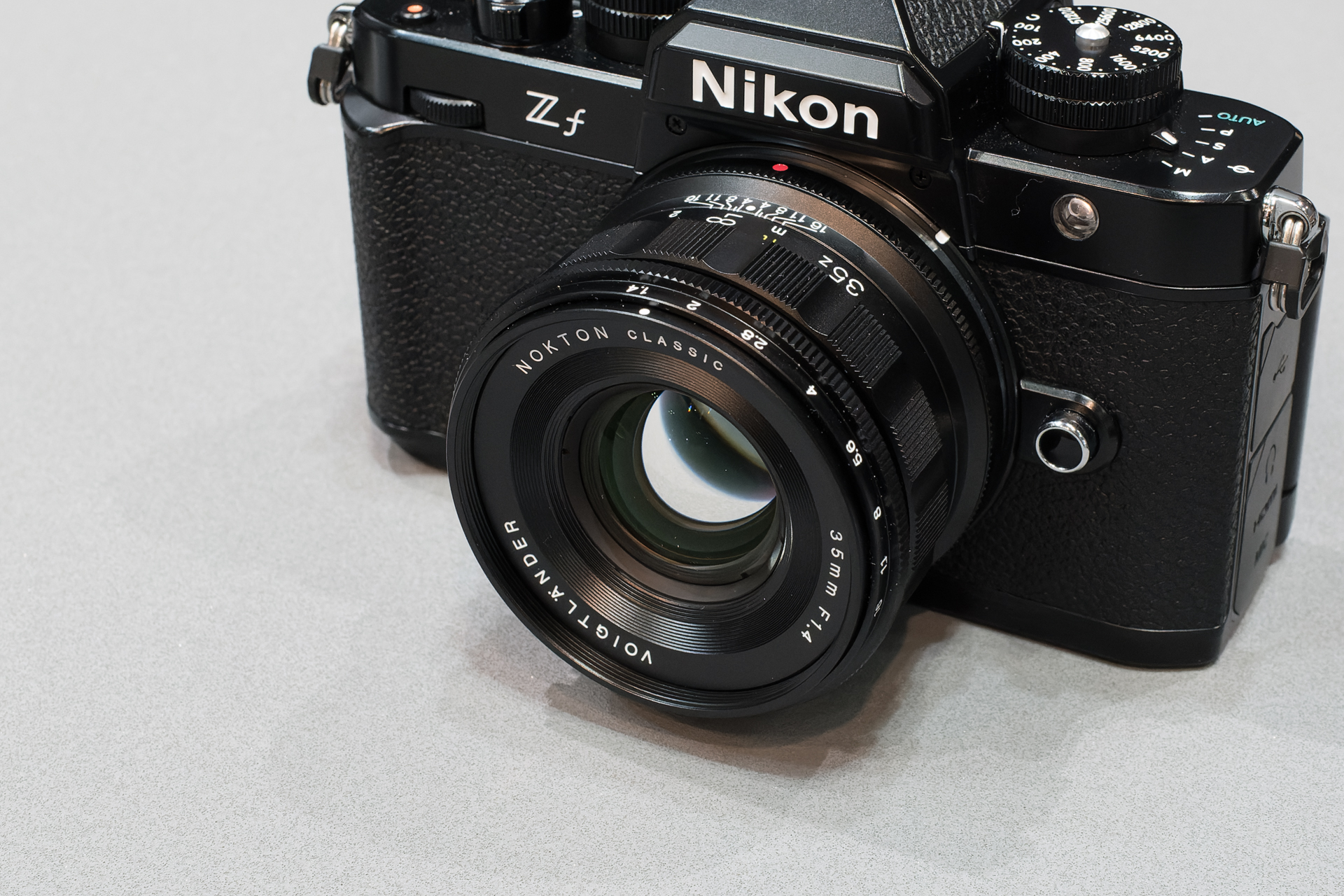 NOKTON classic 35mm F1.4 Z-mountをニコンZfに装着