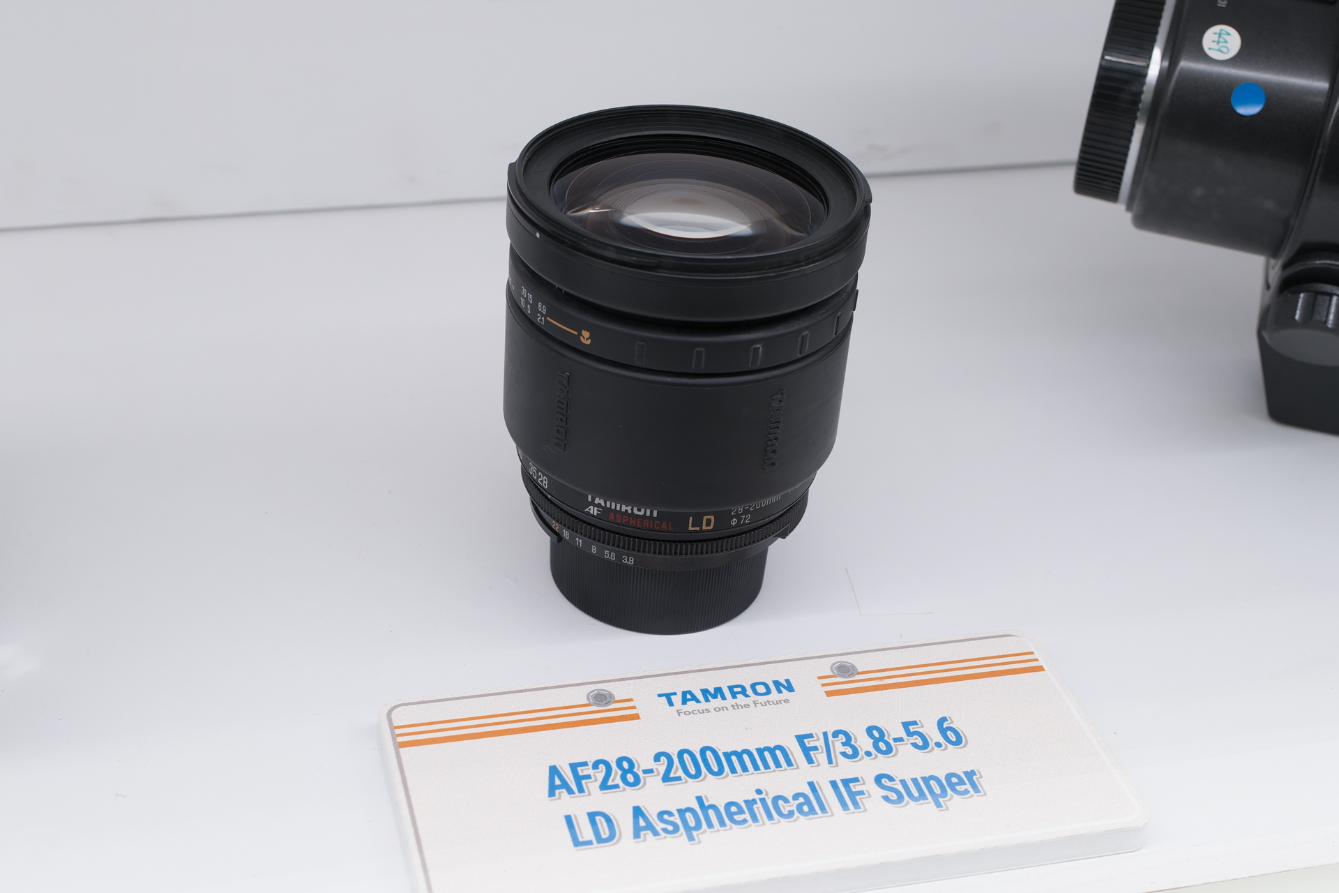 タムロン高倍率ズームの原点「AF28-200mm F/3.8-5.6 LD Aspherical IF Super」