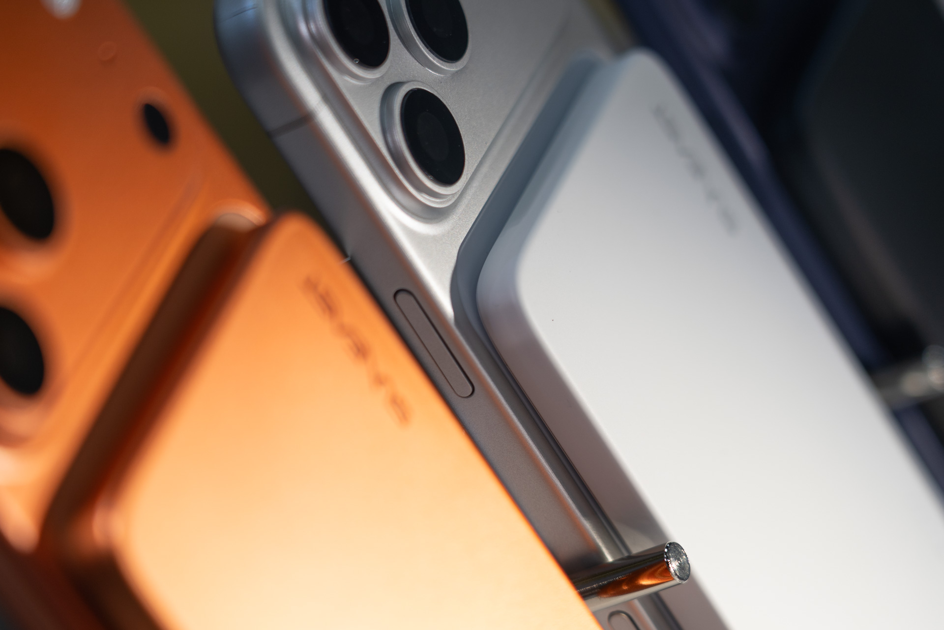 厚みは世界最薄クラスという約7.2mm