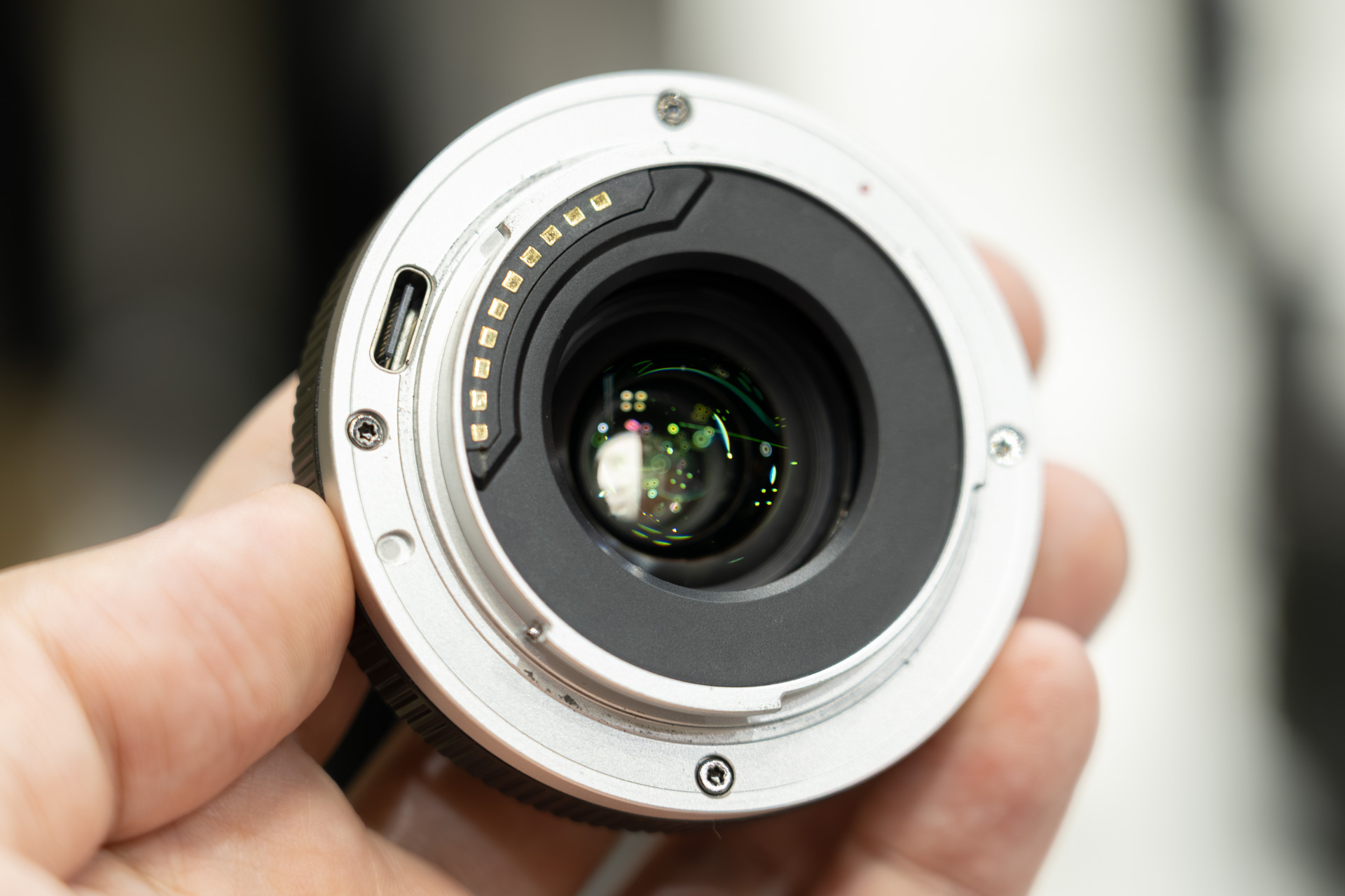 USB Type-C端子も見える