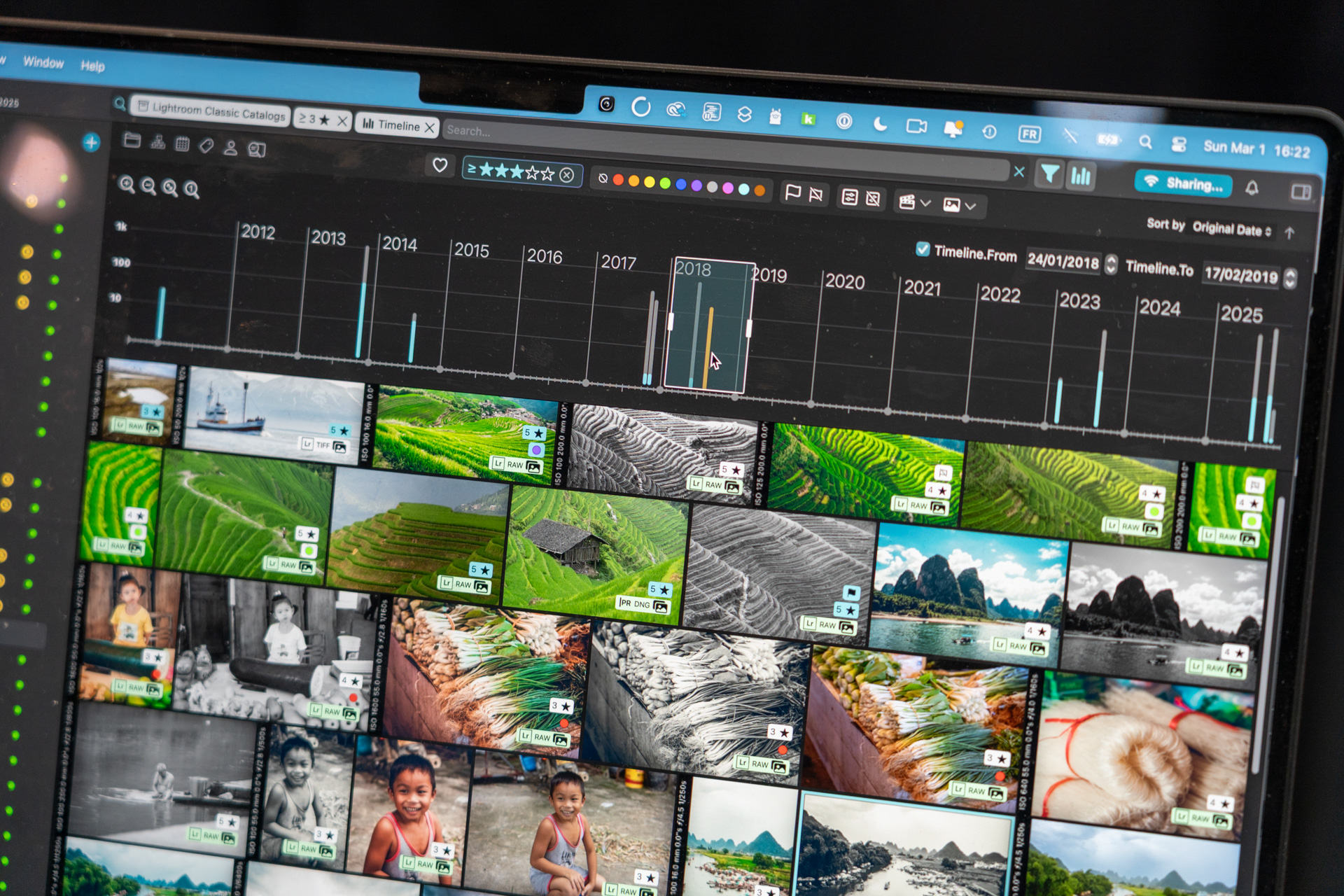 撮影日をグラフのようにタイムラインで表示することも可能