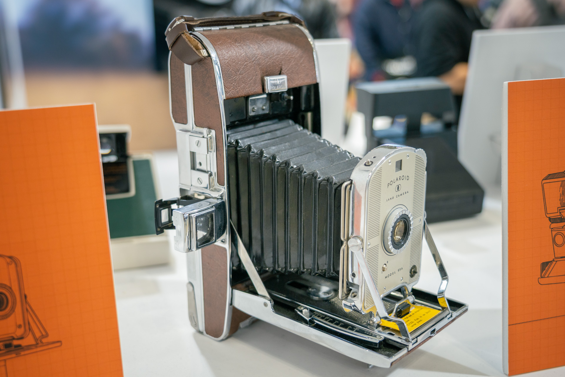 ランド氏の名前を冠したPolaroid初期のモデル「ランドカメラ」も展示された