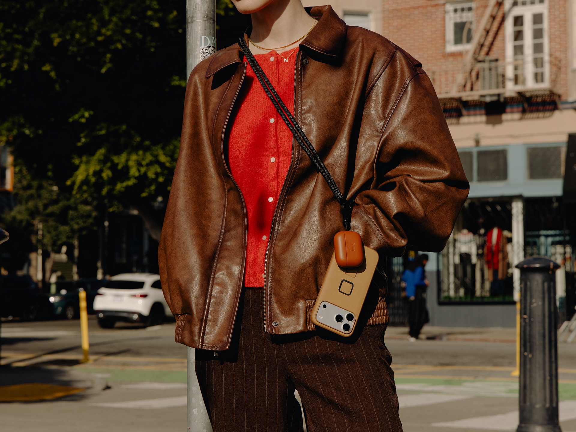 Mobile Crossbody Multi-Strap