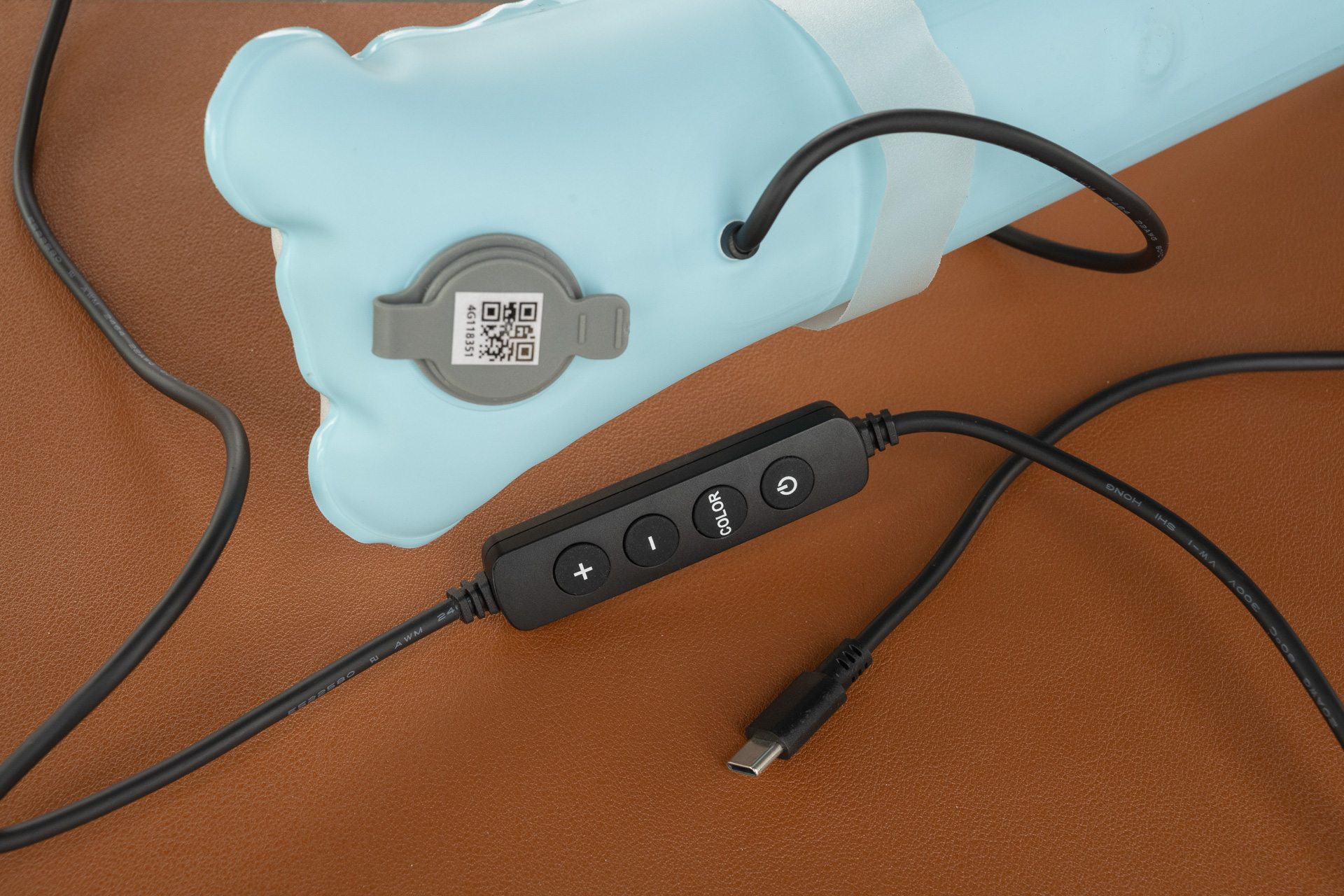 光量調節10段階、色温度5段階