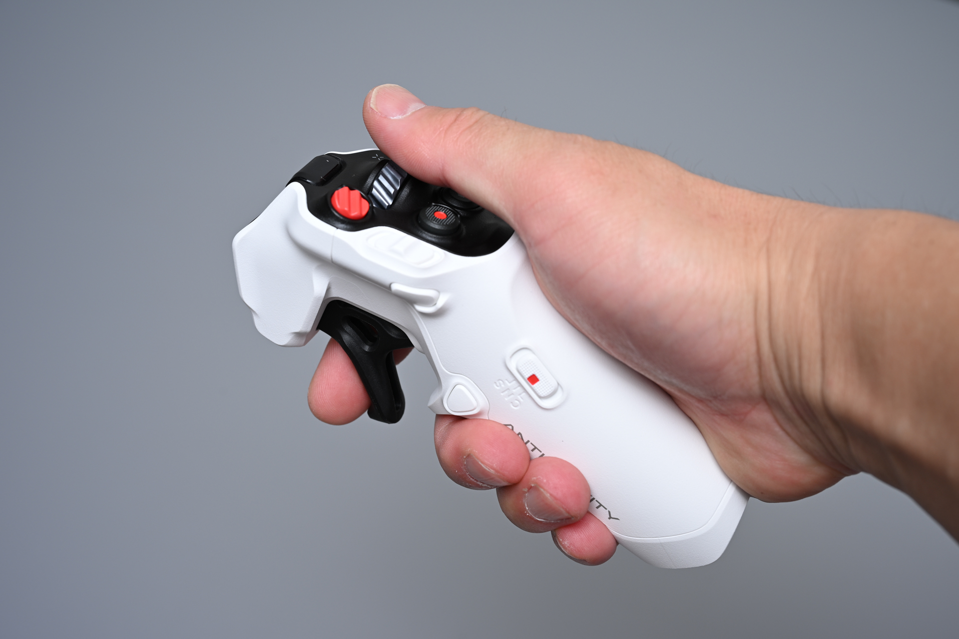 グリップモーションコントローラー