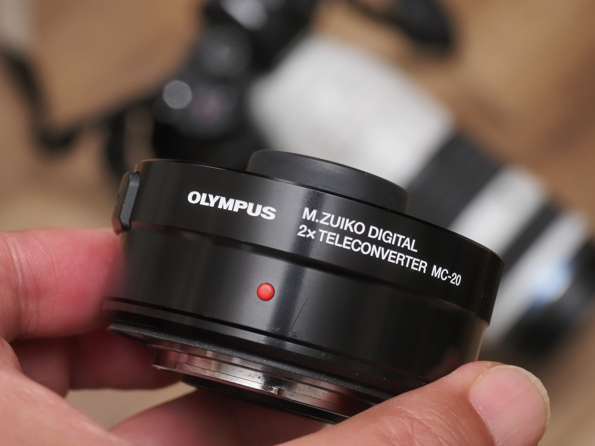 テレコンバーターMC-20。今回初めて使いました。×2のテレコンバーターも、このサイズ感です。携行にも便利です。装着しても性能低下を感じさせない凄さ。マスターレンズの性能が高いこともあるのでしょうが、侮れない存在のテレコンバーターです