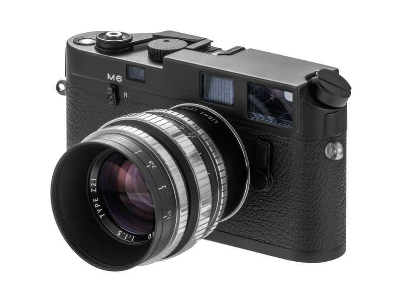 Angenieuxの銘玉を復刻した「M 50mm f/1.5 Z21」にマットブラックが