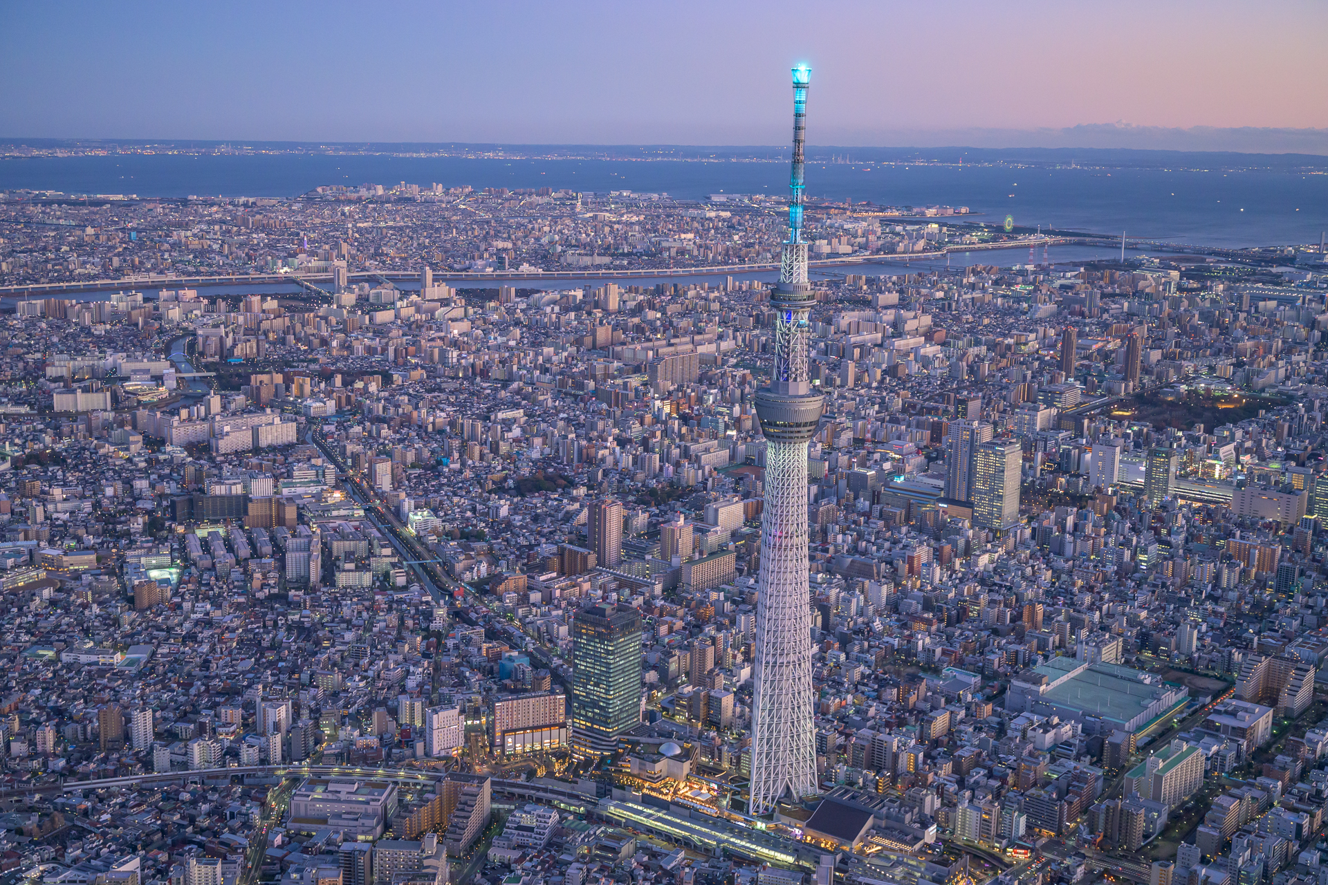 ニコン ZR／NIKKOR Z 24-70mm F2.8 S II／39mm／シャッター優先AE（1/125秒、F2.8、±0.0EV）／ISO 2200