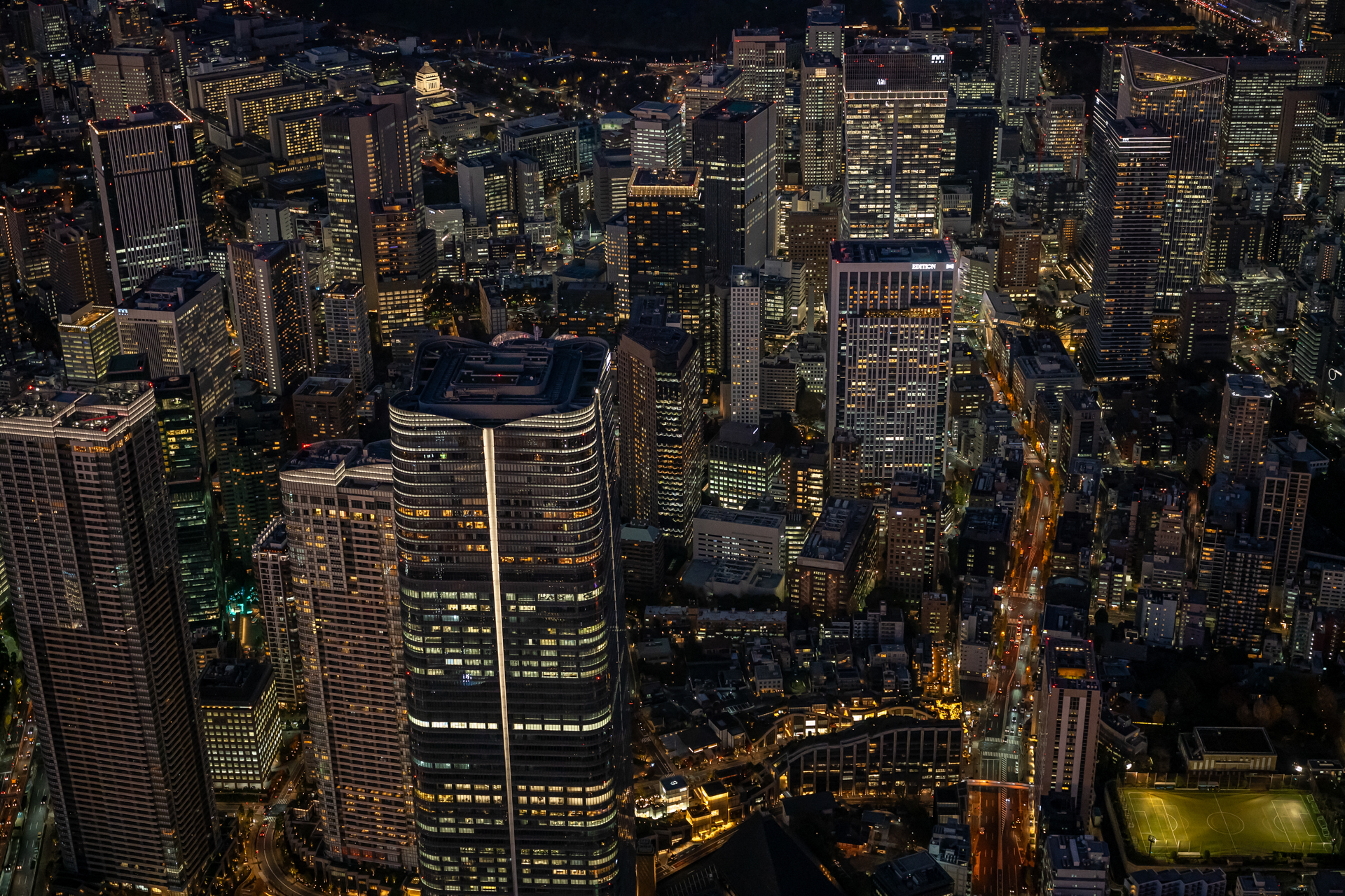 ニコン ZR／6,048×4,032／NIKKOR Z 24-70mm F2.8 S II／44mm／シャッター優先AE（1/125秒、F2.8、±0.0EV）／ISO 4000