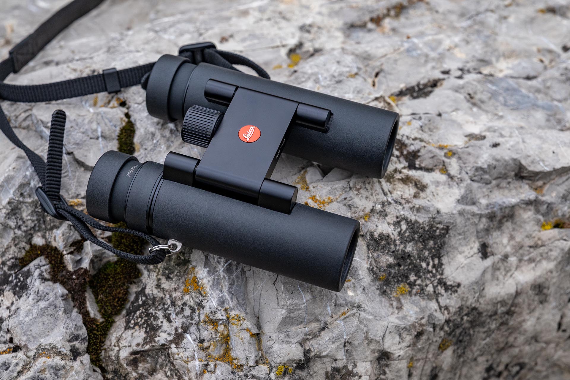 ライカノクティビットコンパクト10×25（ブラックラバー）