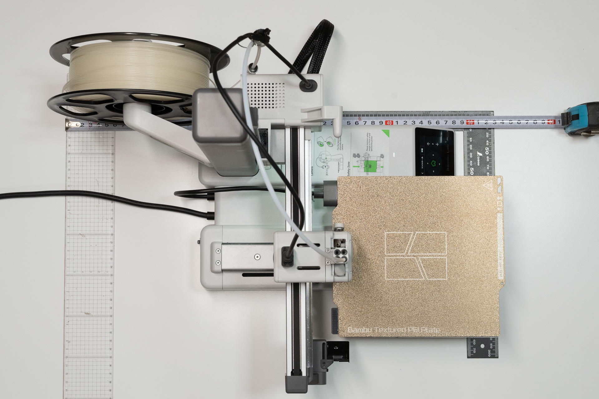 奥行き方向では、フィラメントリールの大きさ分、Y軸の移動分を考慮しなければならない