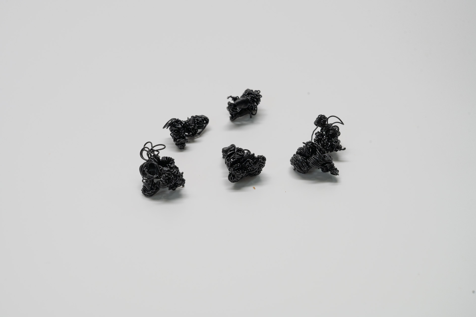 1cmくらいの丸まったフィラメントが排出される